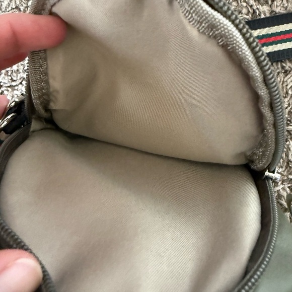 K Carroll Oval Crossbody bag RIFD Gray Green Striped Strap travel shopping - Picture 9 of 9
